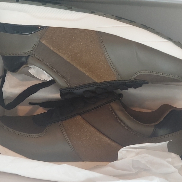 Venus Olive & Black sneakers - Picture 2 of 7